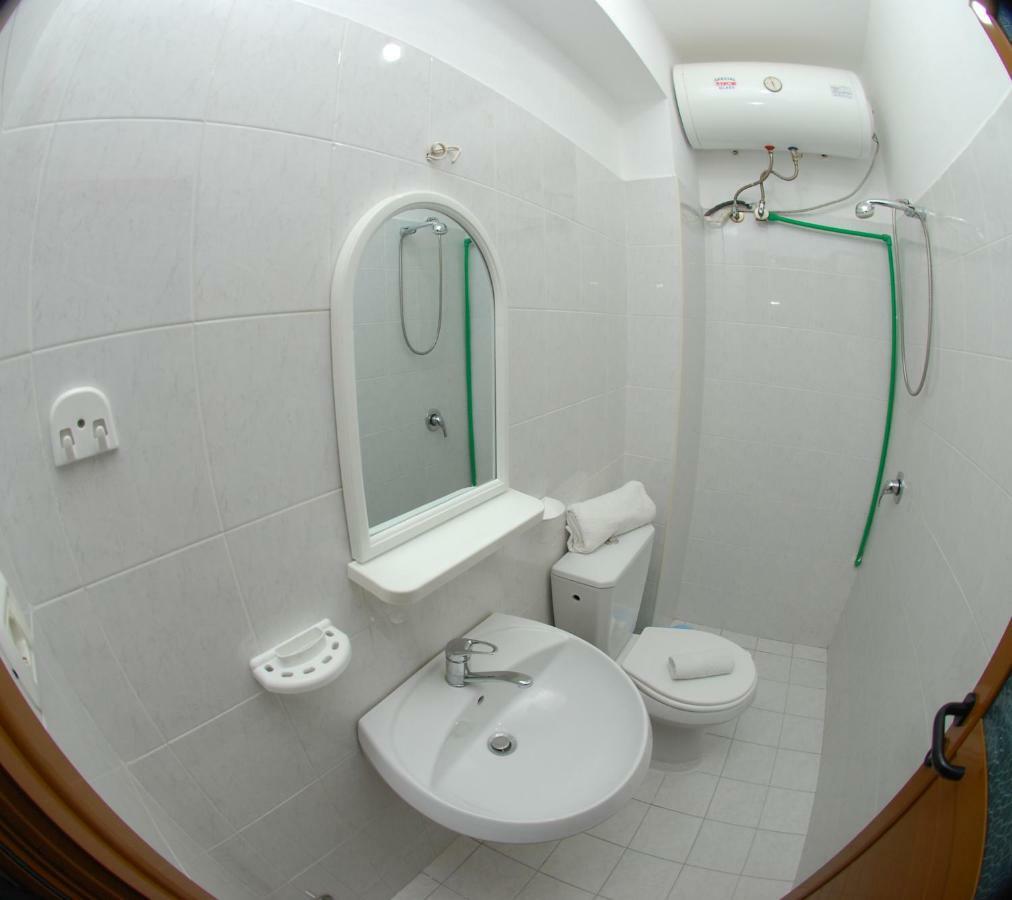 Eduart Apartments Sarandë Eksteriør bilde