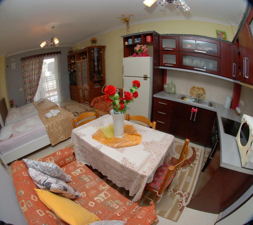 Eduart Apartments Sarandë Eksteriør bilde
